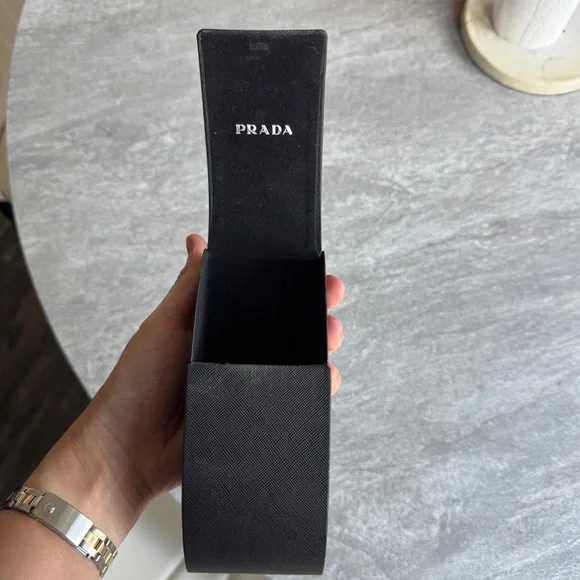 Prada black sunglasses - Picture 9 of 10